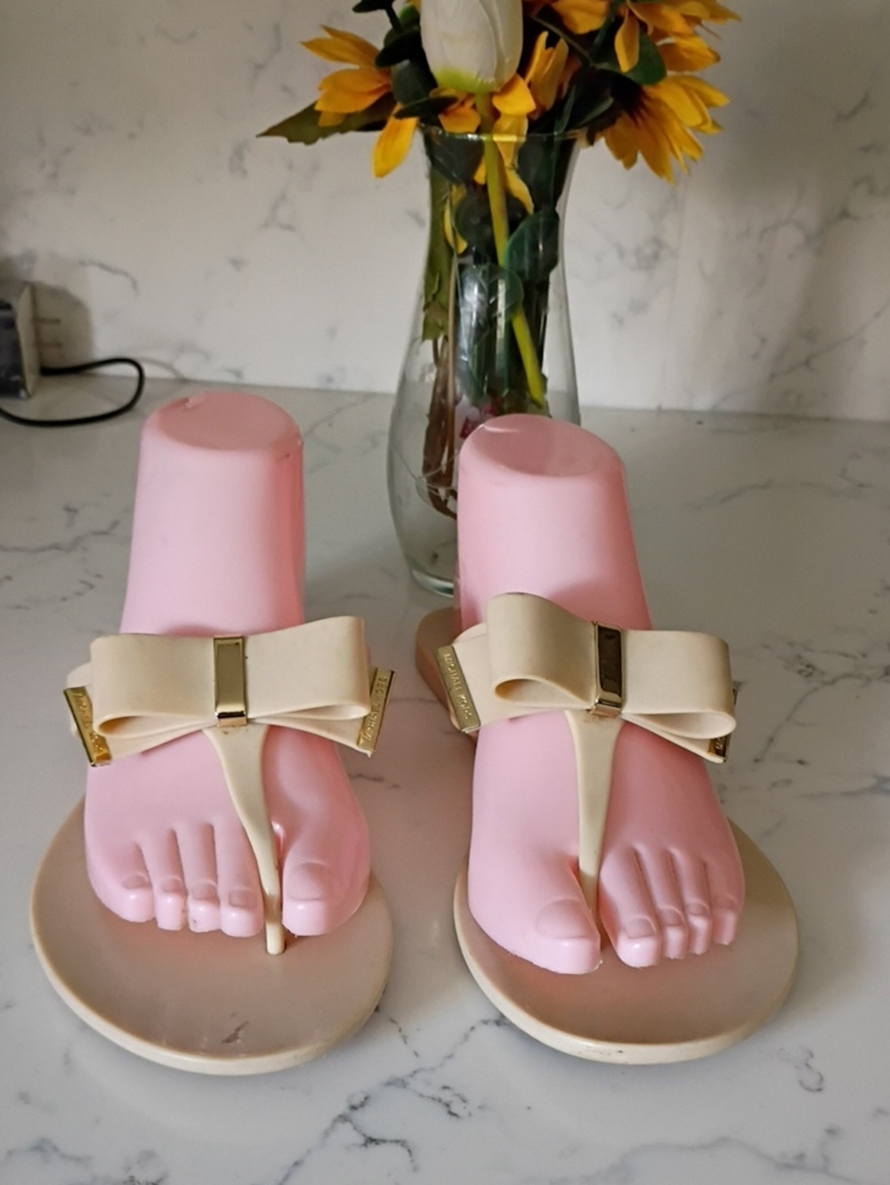 Michael kors Bow-Accent Cream Jelly Thong Sandals